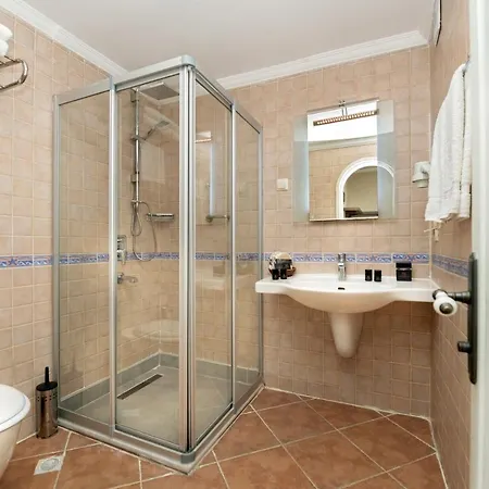 Adalya Port Hotel 4*
