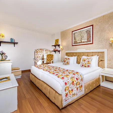Adalya Port Hotel 4*