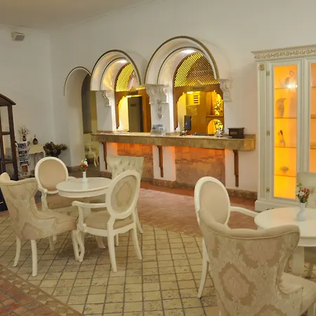 아달랴 포트 호텔 4*