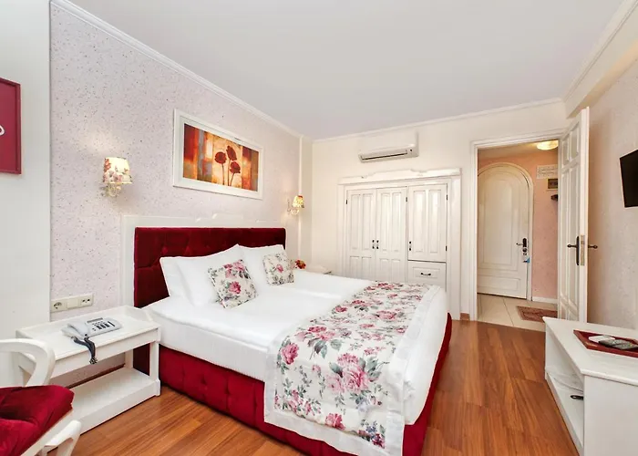 Adalya Port Hotel 4*